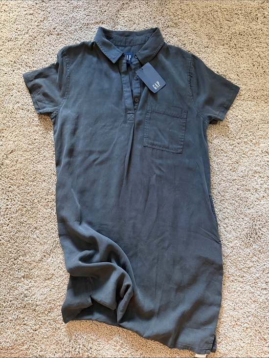 GAP Dresses & Skirts - GAP Short-Sleeve Polo Dress in Charcoal Gray